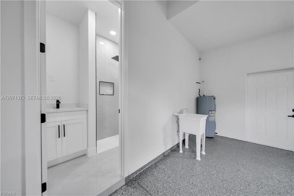 For Sale: $300,000 (3 beds, 3 baths, 0 Square Feet)
