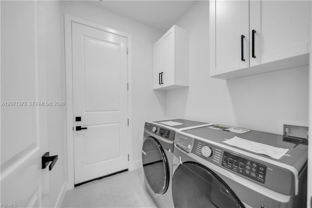 For Sale: $300,000 (3 beds, 3 baths, 0 Square Feet)