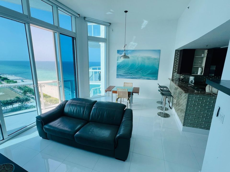 En Venta: $778,000 (1 camas, 1 baños, 819 Pies cuadrados)