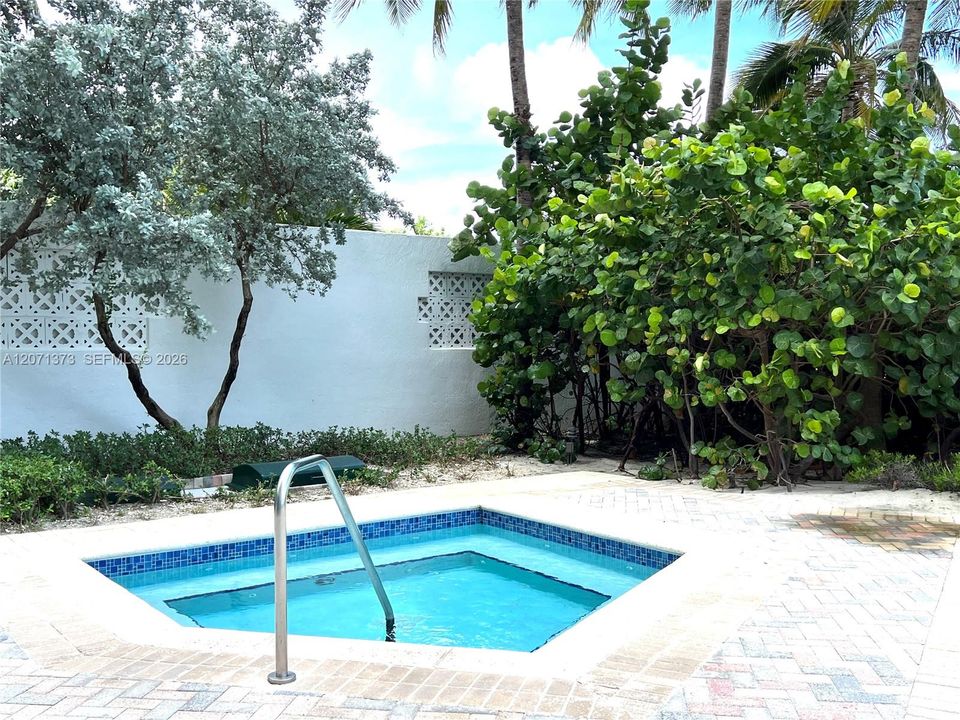 En Venta: $778,000 (1 camas, 1 baños, 819 Pies cuadrados)