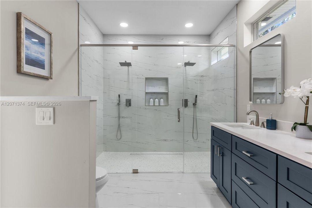 For Sale: $650,000 (3 beds, 3 baths, 1989 Square Feet)