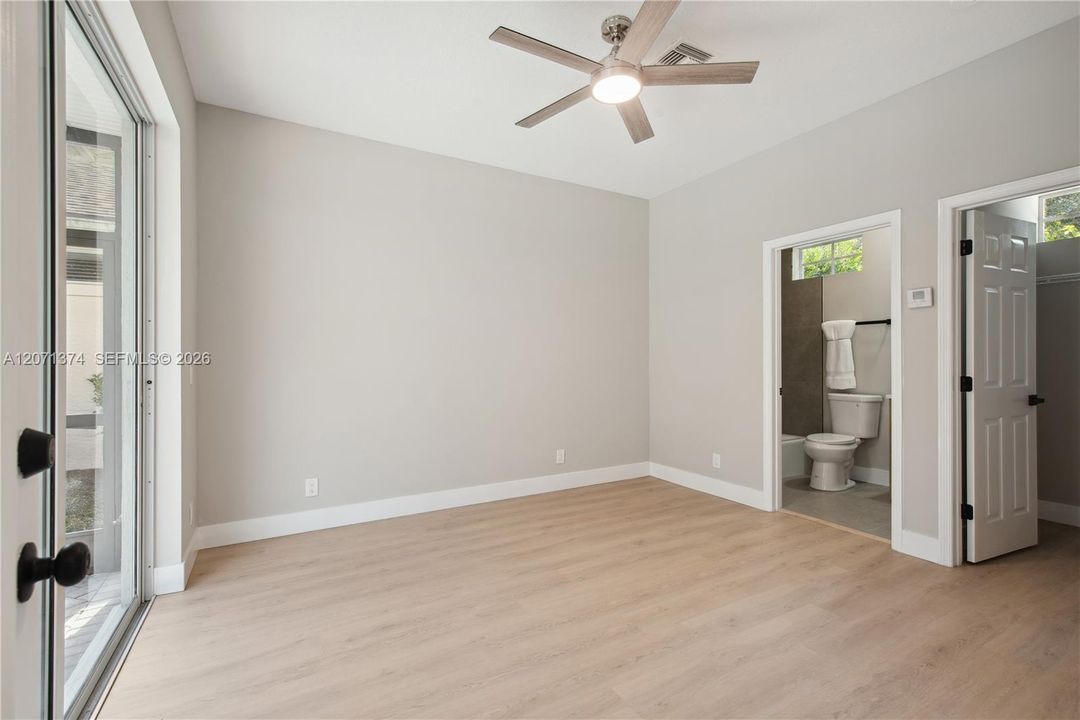 For Sale: $650,000 (3 beds, 3 baths, 1989 Square Feet)