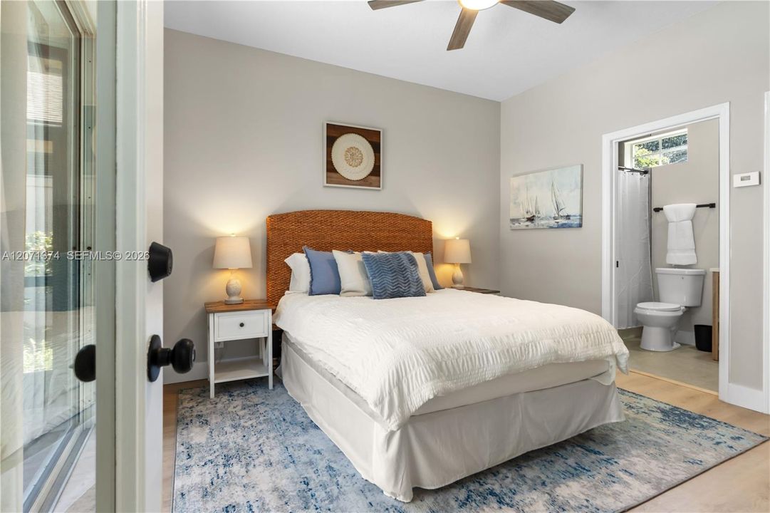 For Sale: $650,000 (3 beds, 3 baths, 1989 Square Feet)