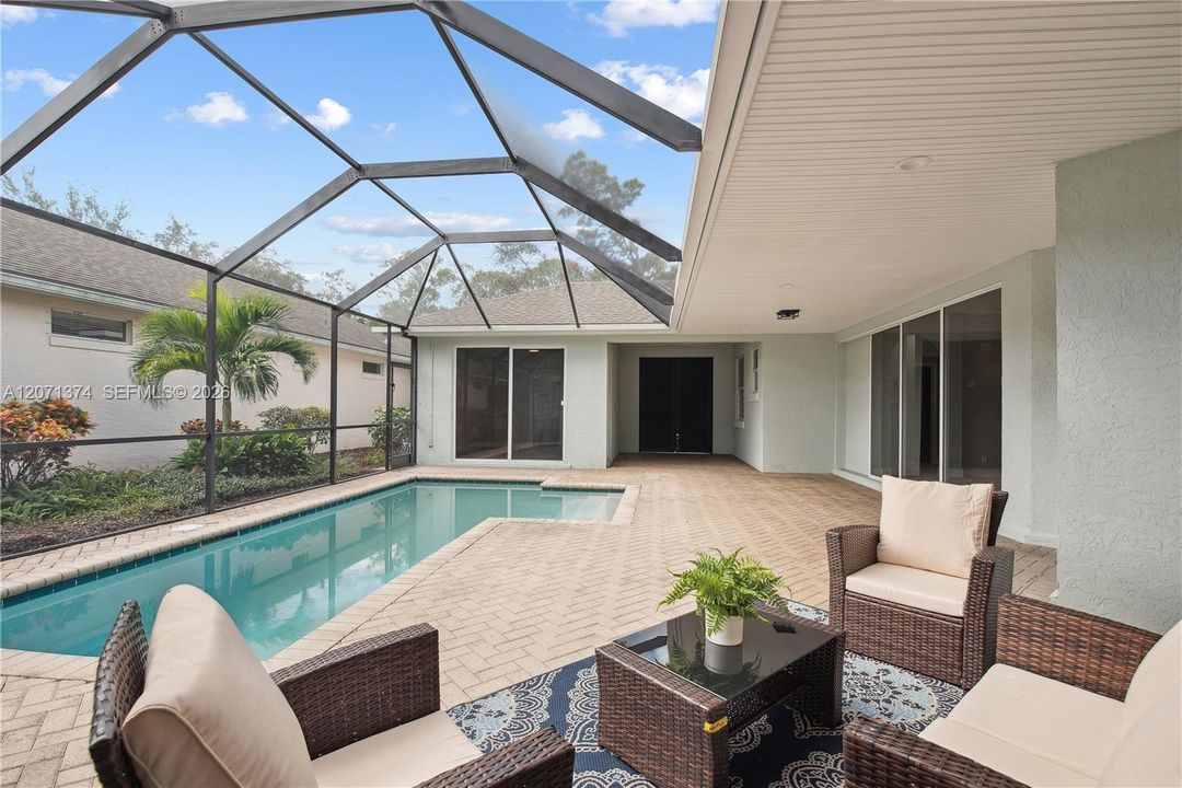 For Sale: $650,000 (3 beds, 3 baths, 1989 Square Feet)