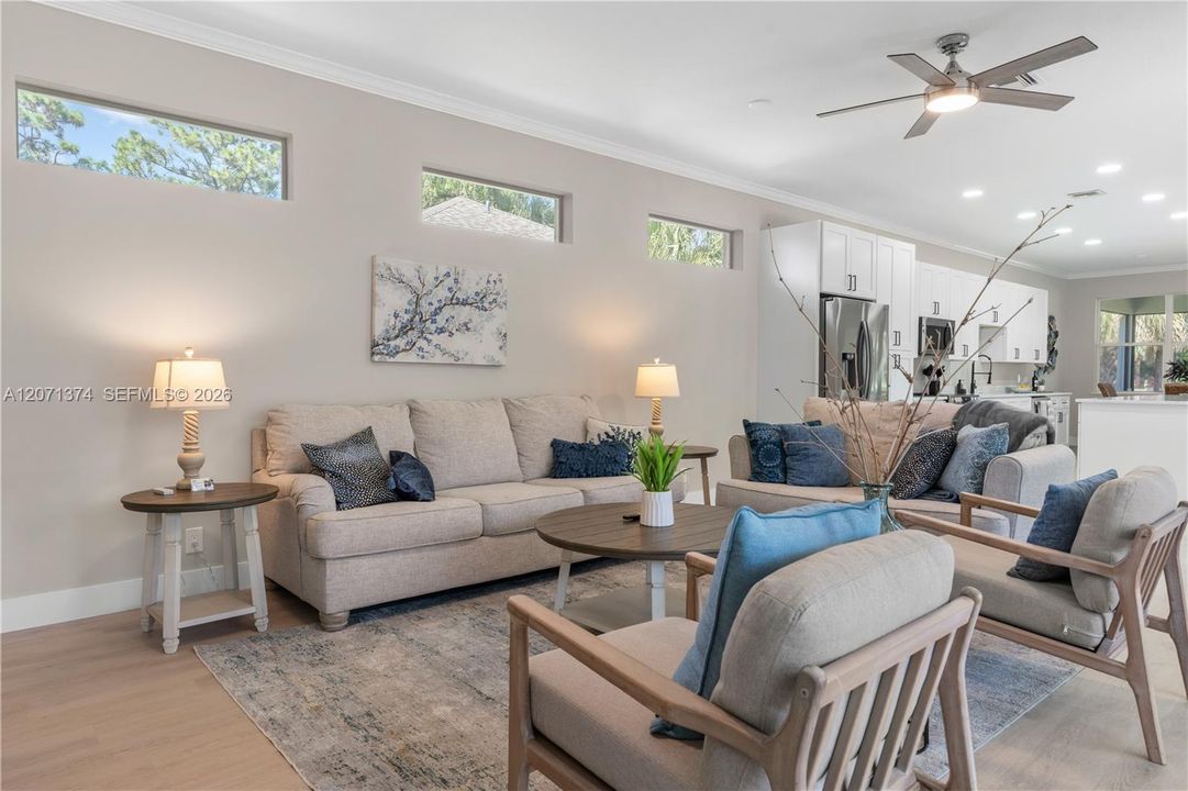 For Sale: $650,000 (3 beds, 3 baths, 1989 Square Feet)