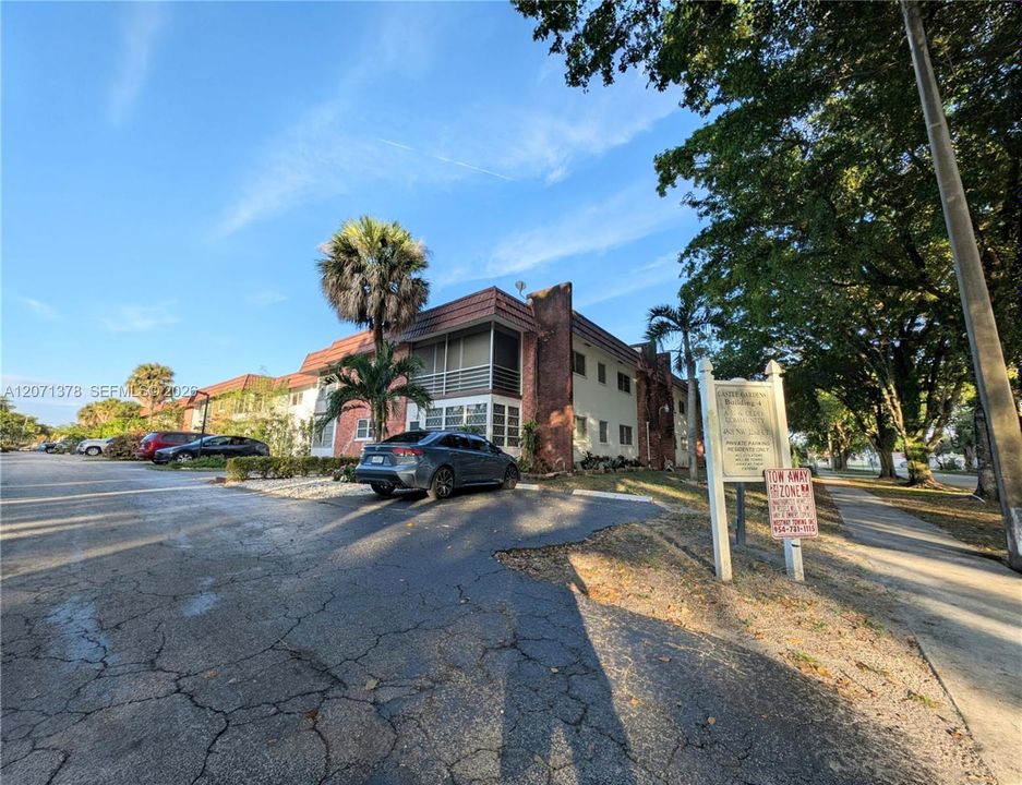 For Rent: $1,450 (1 beds, 1 baths, 928 Square Feet)