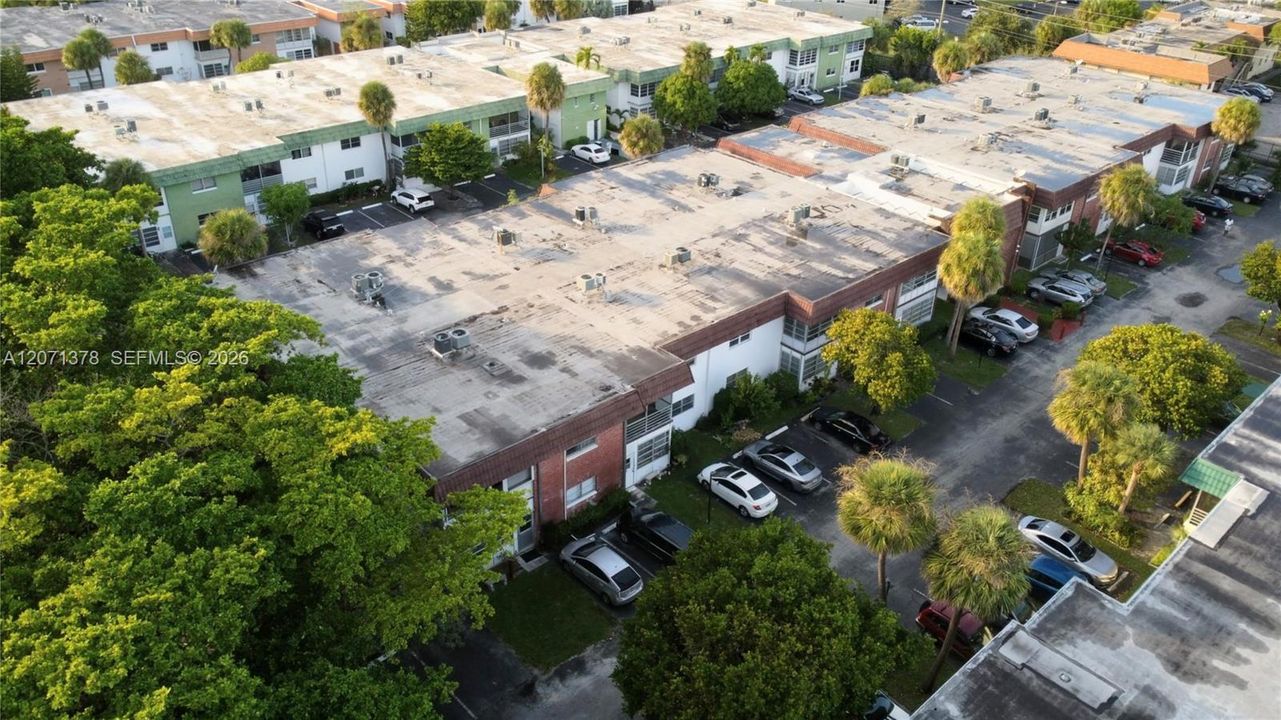 For Rent: $1,450 (1 beds, 1 baths, 928 Square Feet)