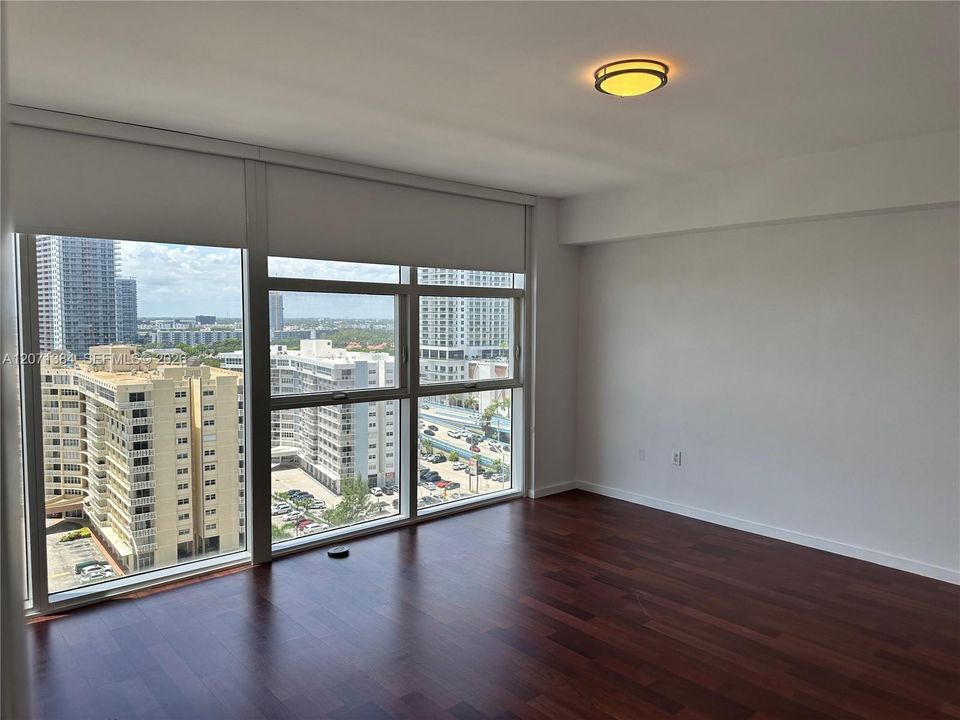 En Venta: $599,000 (1 camas, 1 baños, 871 Pies cuadrados)