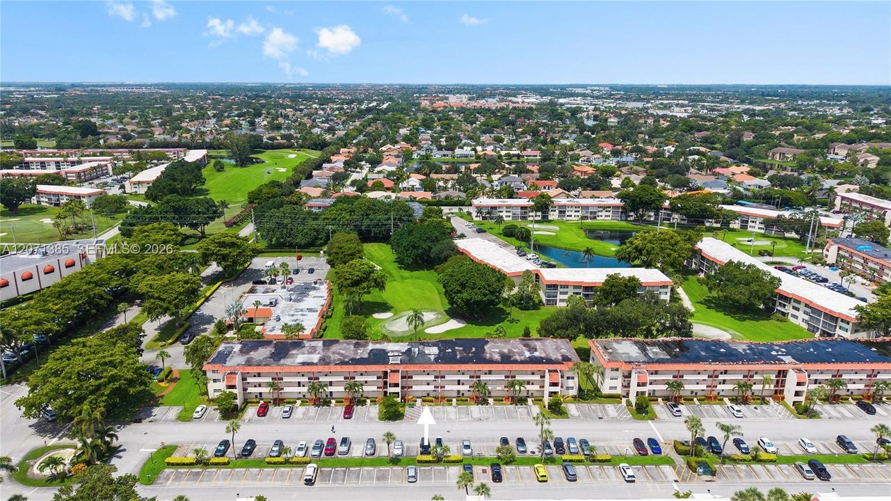 For Sale: $100,000 (1 beds, 1 baths, 900 Square Feet)
