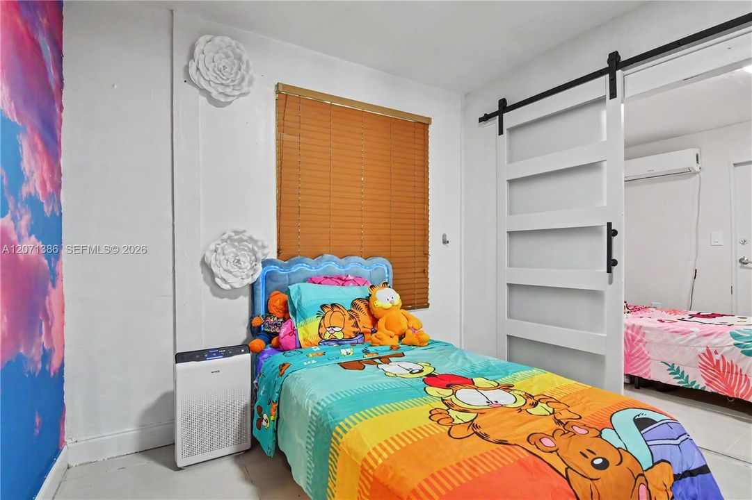 En Venta: $790,000 (5 camas, 3 baños, 1586 Pies cuadrados)