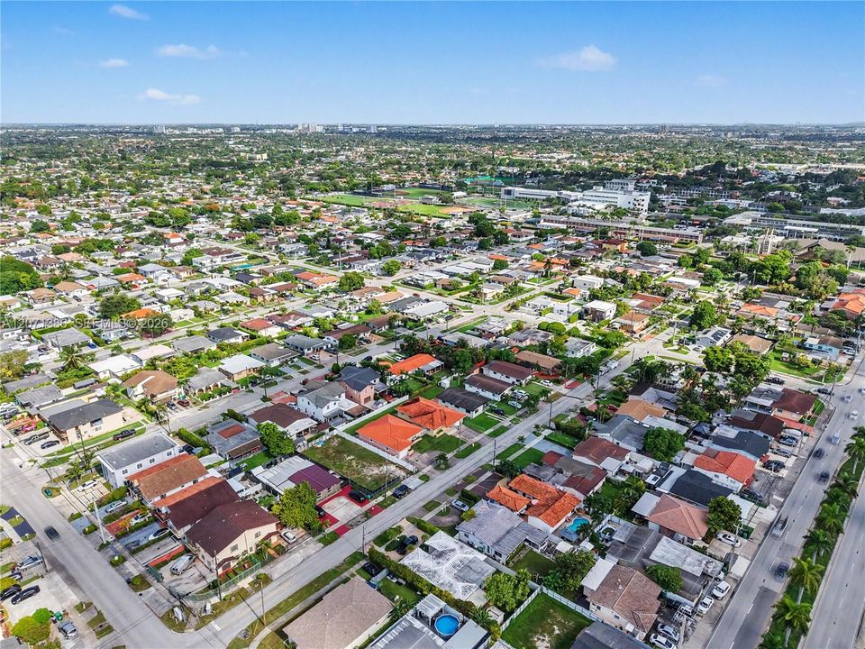 En Venta: $790,000 (5 camas, 3 baños, 1586 Pies cuadrados)