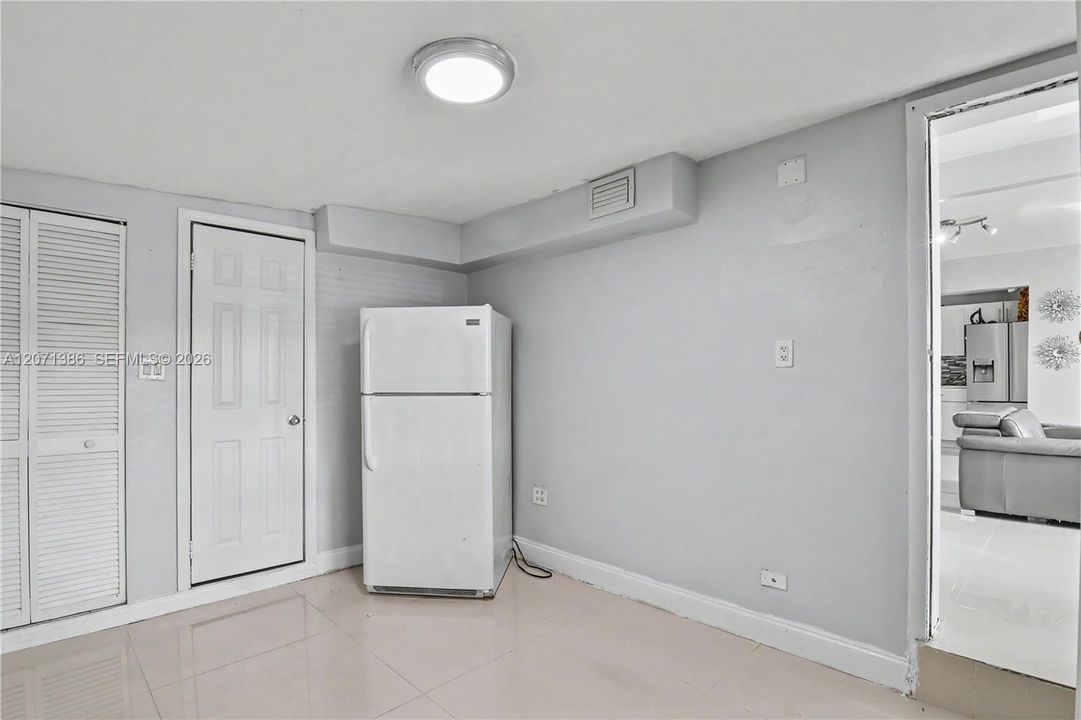 En Venta: $790,000 (5 camas, 3 baños, 1586 Pies cuadrados)