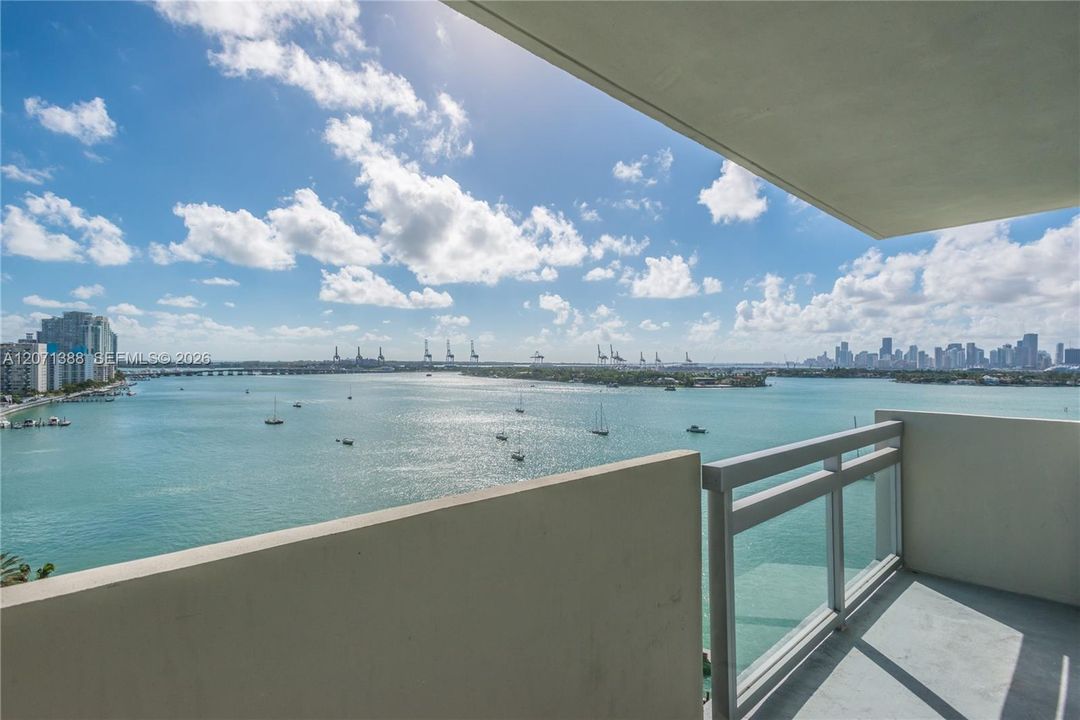 For Rent: $3,000 (0 beds, 1 baths, 461 Square Feet)