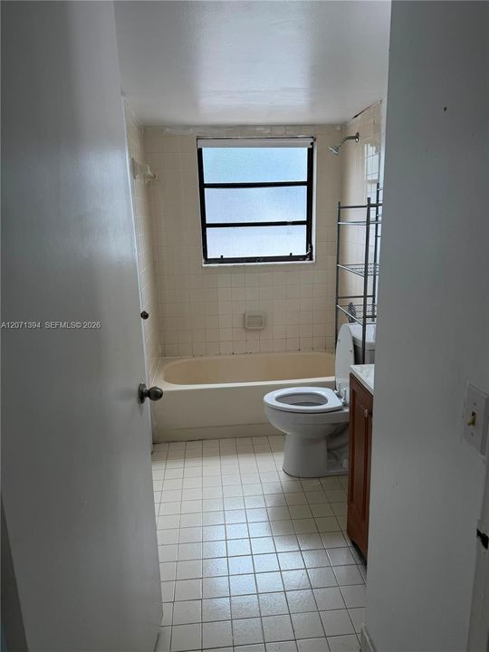 For Rent: $2,500 (2 beds, 2 baths, 1040 Square Feet)