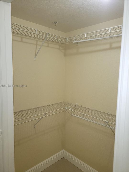 For Rent: $2,700 (3 beds, 2 baths, 1160 Square Feet)