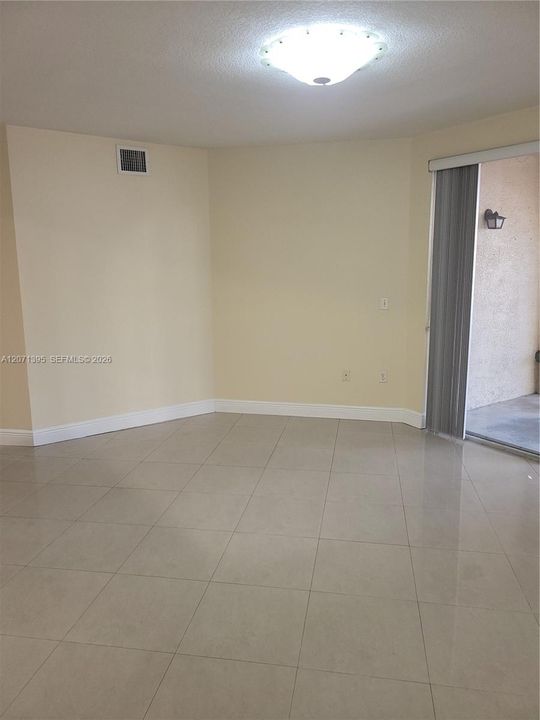 For Rent: $2,700 (3 beds, 2 baths, 1160 Square Feet)
