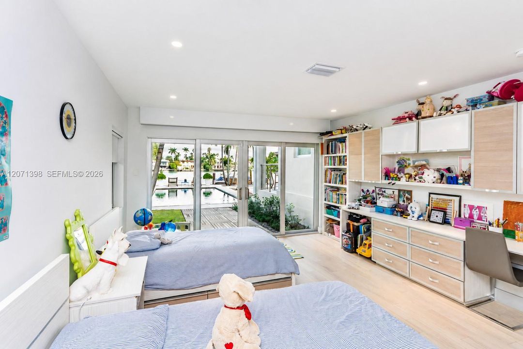 For Sale: $13,800,000 (4 beds, 4 baths, 3138 Square Feet)