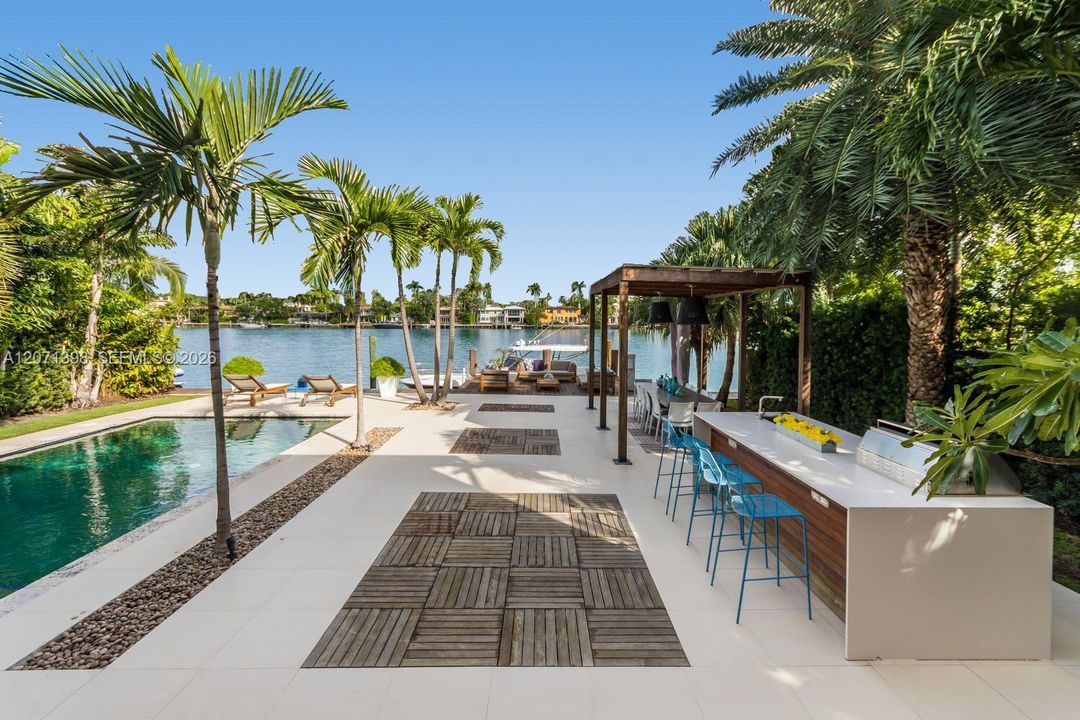 For Sale: $13,800,000 (4 beds, 4 baths, 3138 Square Feet)