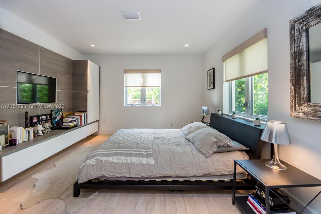 For Sale: $13,800,000 (4 beds, 4 baths, 3138 Square Feet)