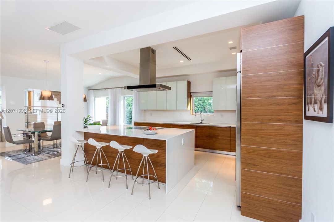 For Sale: $13,800,000 (4 beds, 4 baths, 3138 Square Feet)