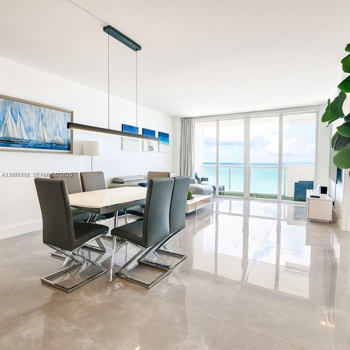 For Rent: $5,500 (2 beds, 2 baths, 930 Square Feet)