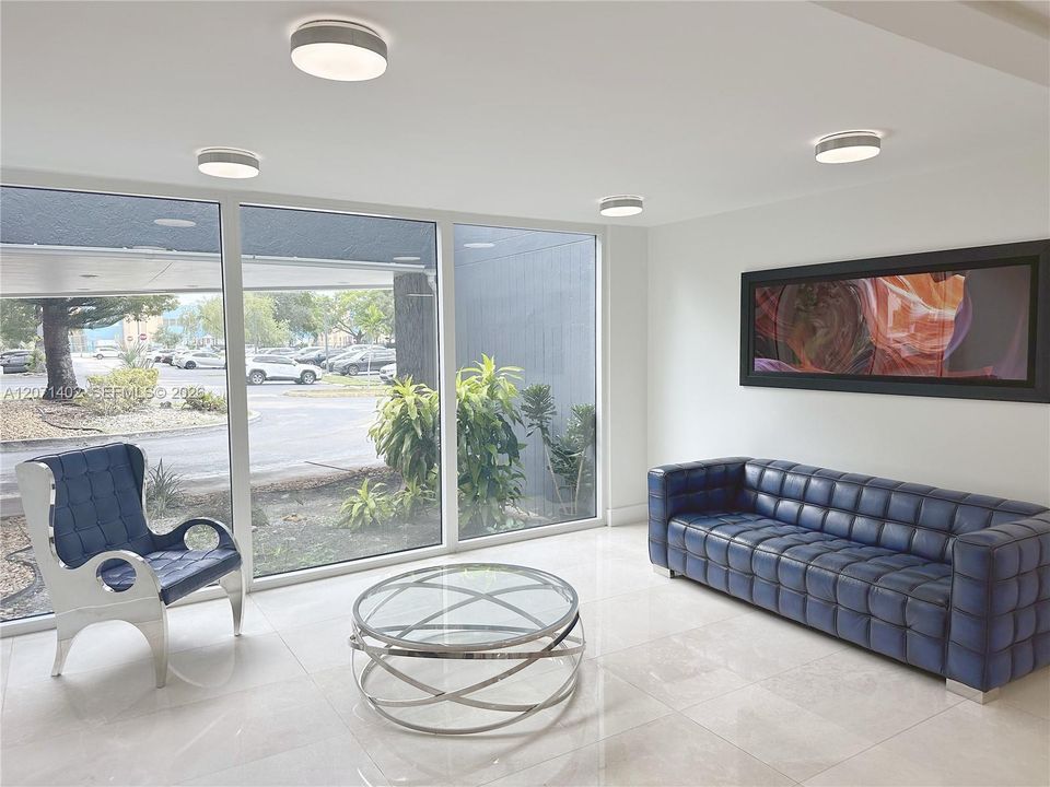 For Rent: $1,800 (1 beds, 1 baths, 830 Square Feet)