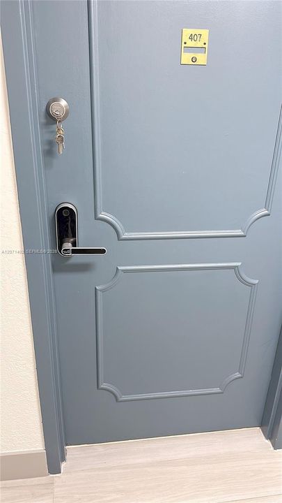 For Rent: $1,800 (1 beds, 1 baths, 830 Square Feet)