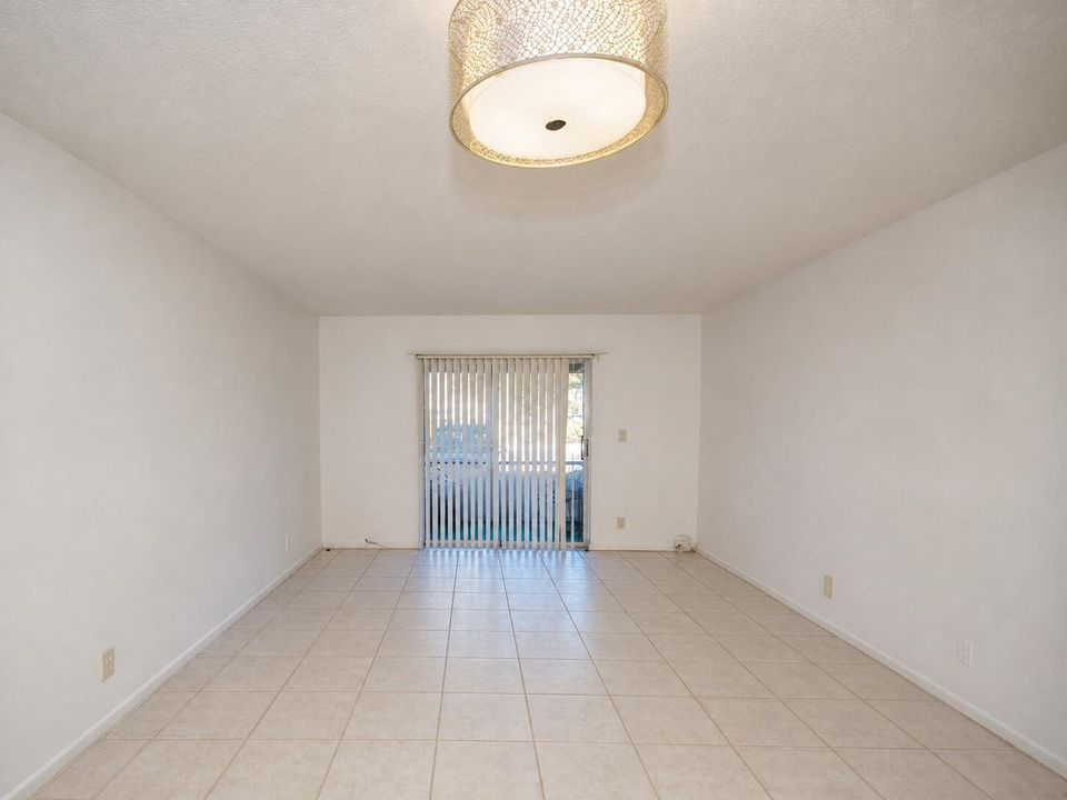 15 3.1 257 S Cypress W