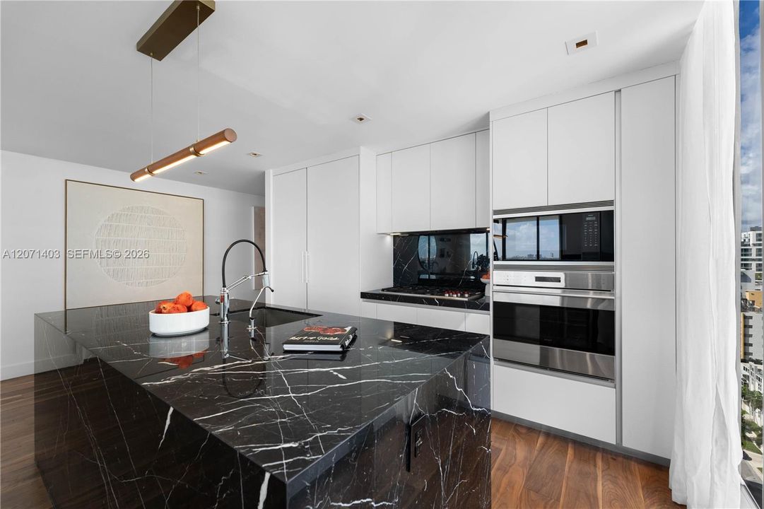 For Rent: $22,500 (4 beds, 4 baths, 2743 Square Feet)
