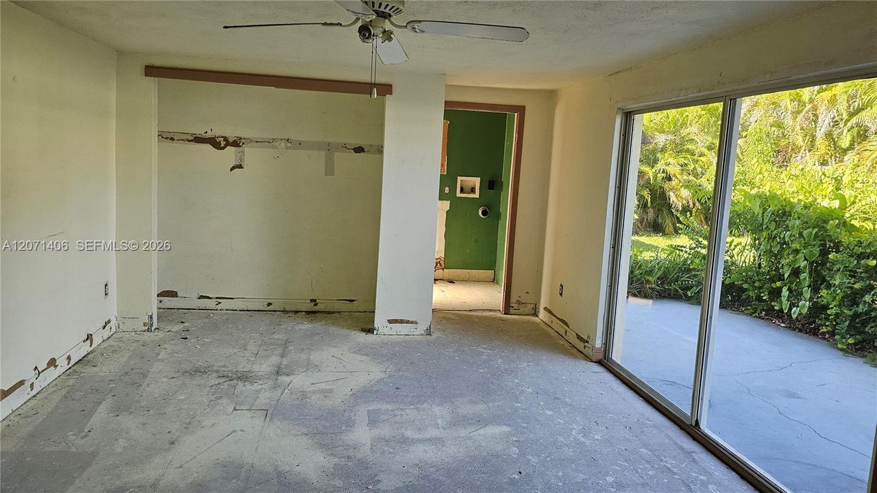For Sale: $359,900 (3 beds, 2 baths, 1520 Square Feet)
