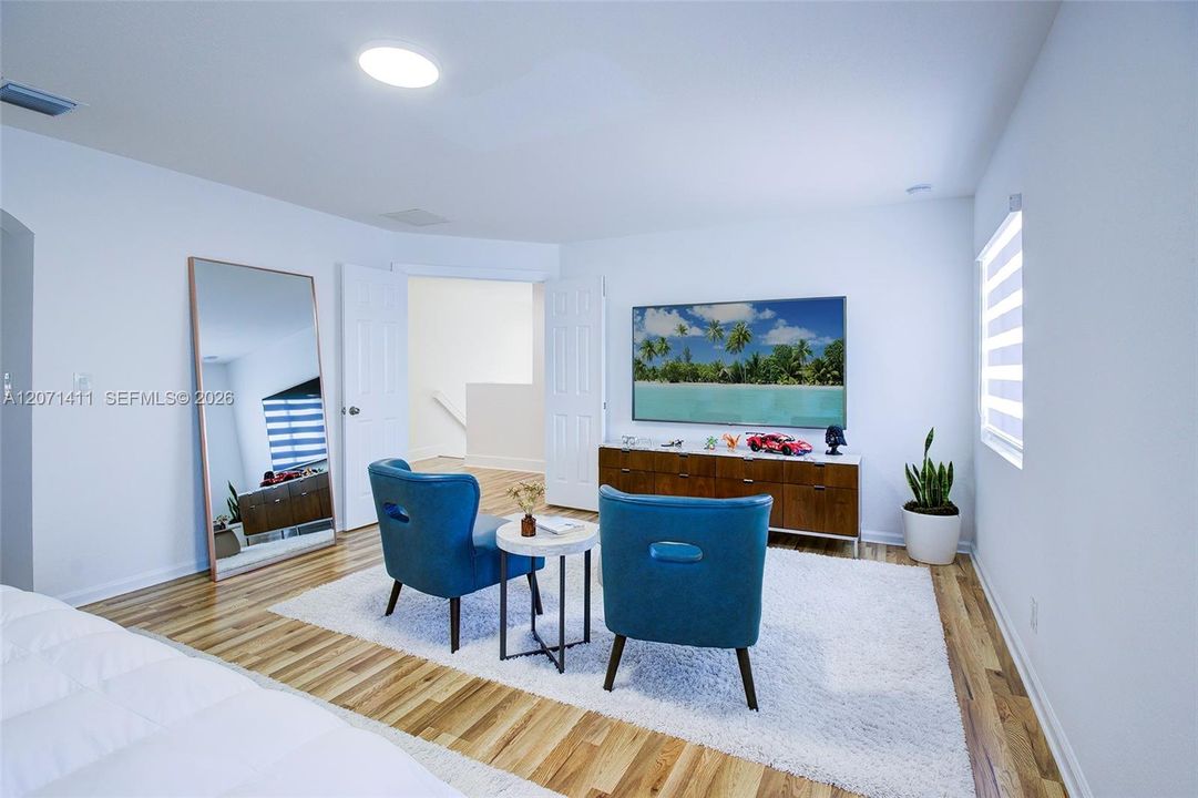 For Sale: $1,010,000 (4 beds, 2 baths, 2501 Square Feet)