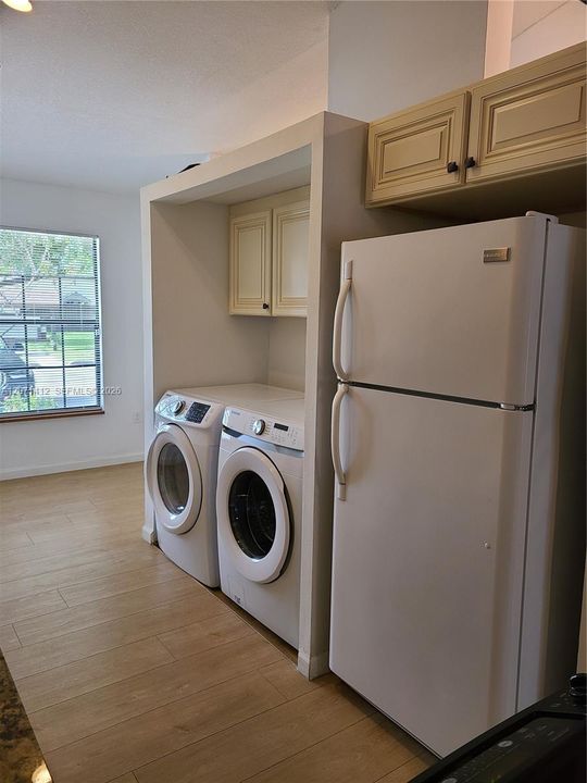 For Rent: $3,000 (2 beds, 2 baths, 1196 Square Feet)