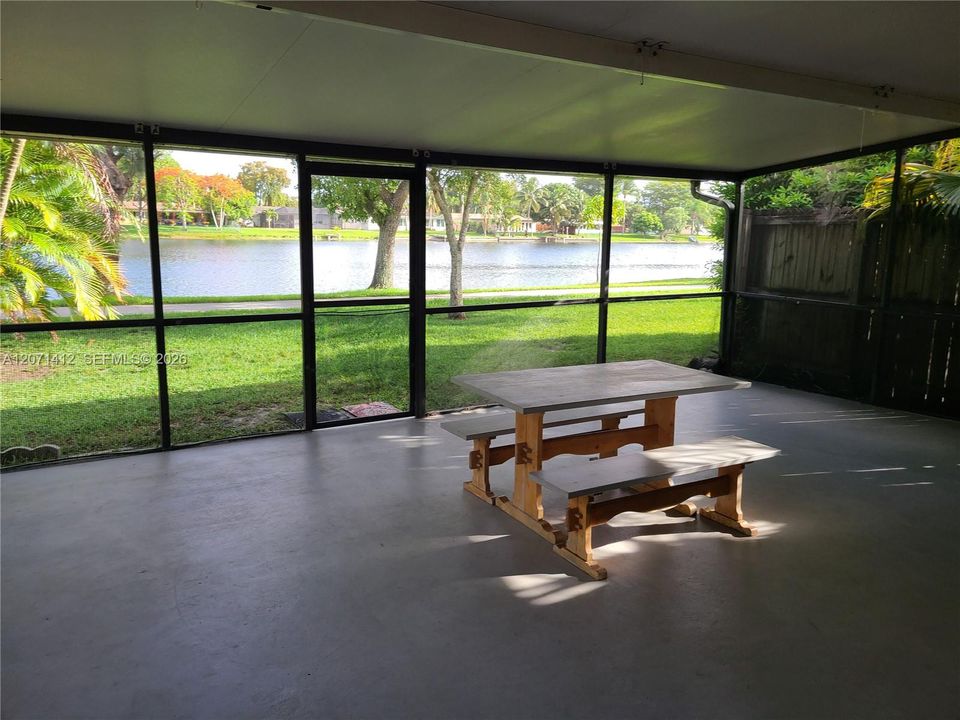 For Rent: $3,000 (2 beds, 2 baths, 1196 Square Feet)