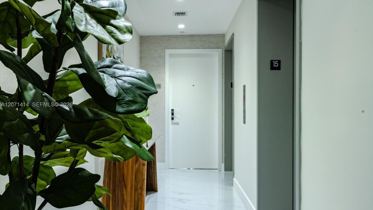 For Sale: $2,100,000 (2 beds, 3 baths, 1306 Square Feet)