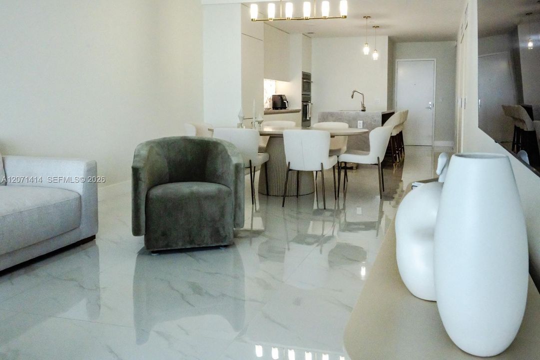 For Sale: $2,100,000 (2 beds, 3 baths, 1306 Square Feet)