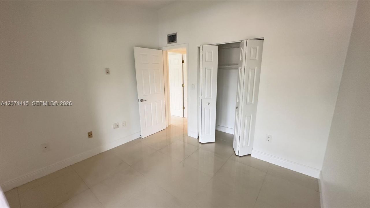 For Rent: $2,750 (2 beds, 2 baths, 1006 Square Feet)