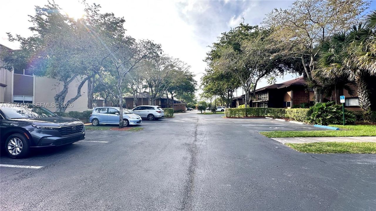 For Rent: $2,750 (2 beds, 2 baths, 1006 Square Feet)