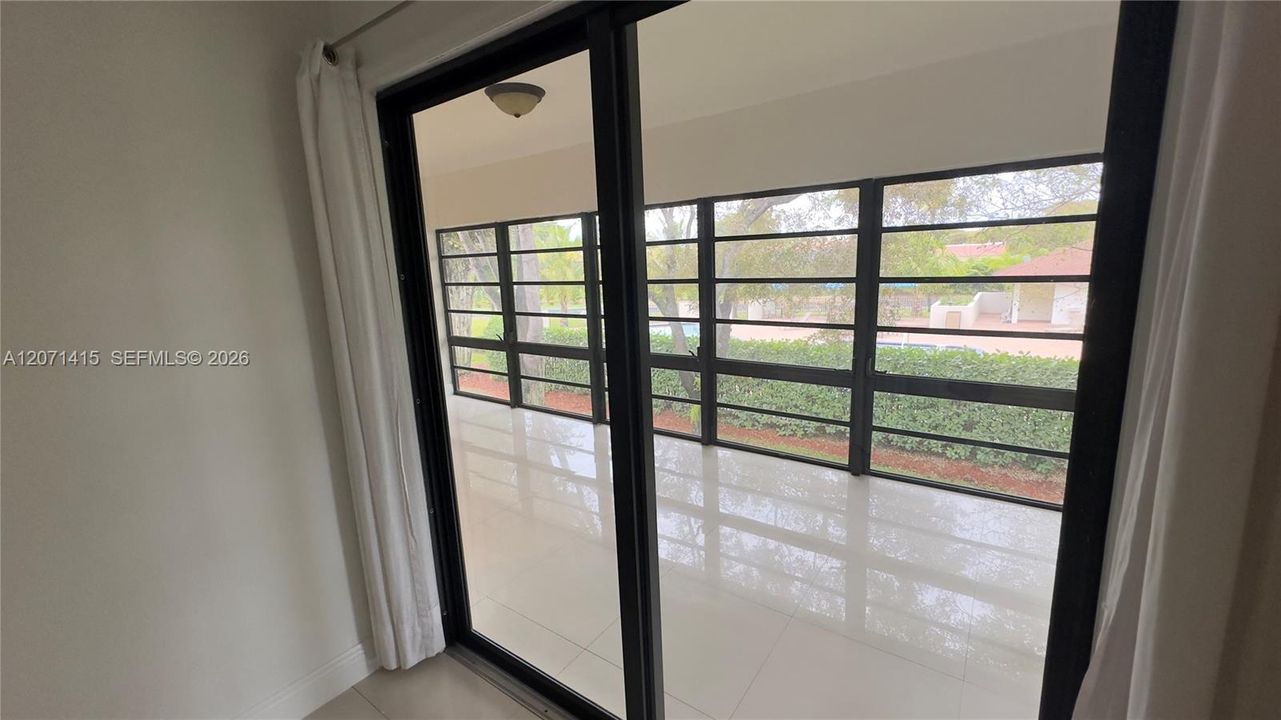 For Rent: $2,750 (2 beds, 2 baths, 1006 Square Feet)