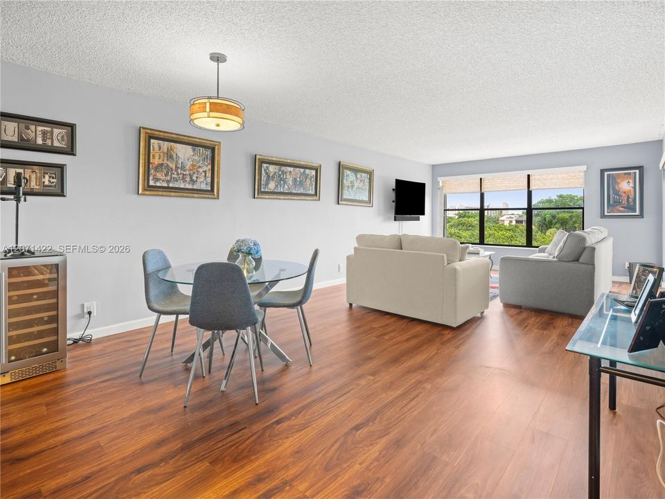 For Sale: $299,000 (3 beds, 2 baths, 1450 Square Feet)