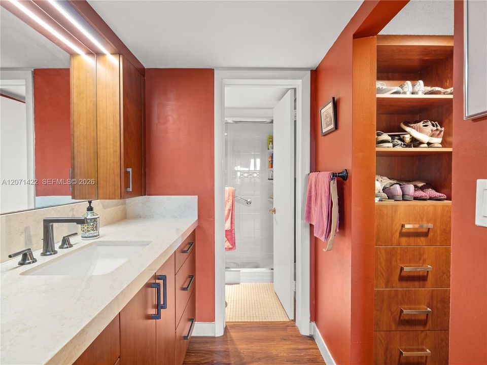 For Sale: $299,000 (3 beds, 2 baths, 1450 Square Feet)