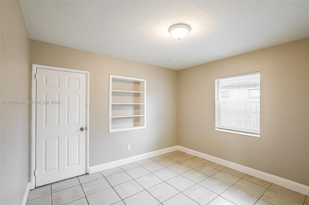 For Rent: $2,455 (2 beds, 1 baths, 1008 Square Feet)