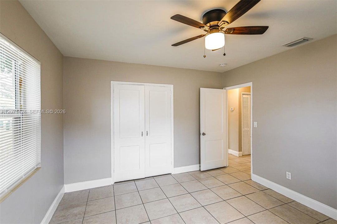 For Rent: $2,455 (2 beds, 1 baths, 1008 Square Feet)