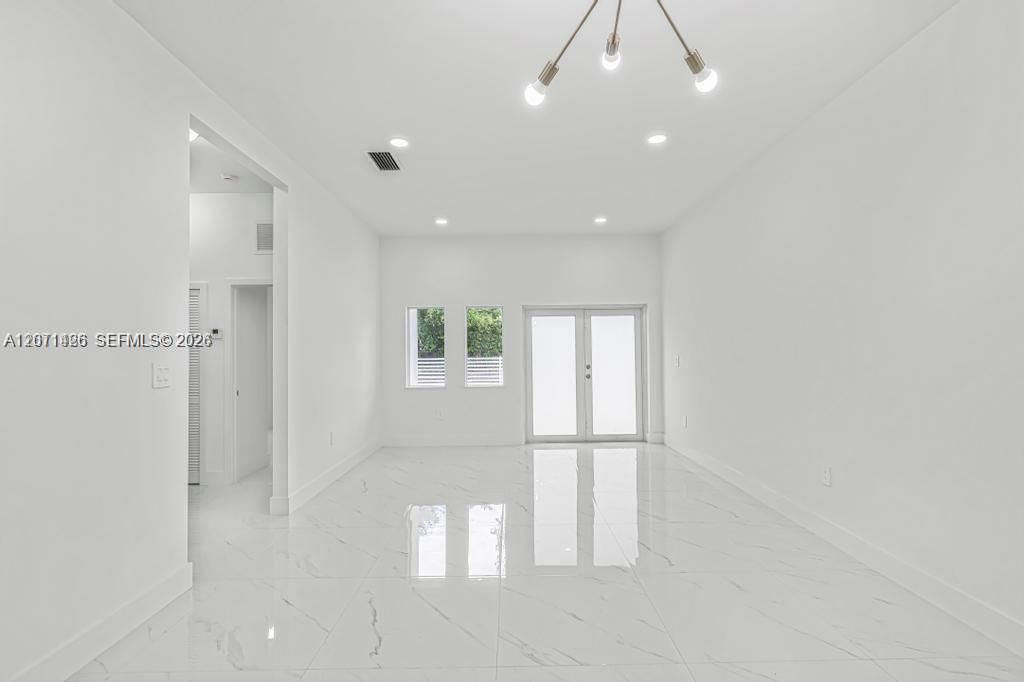 For Sale: $1,100,000 (0 beds, 0 baths, 2572 Square Feet)