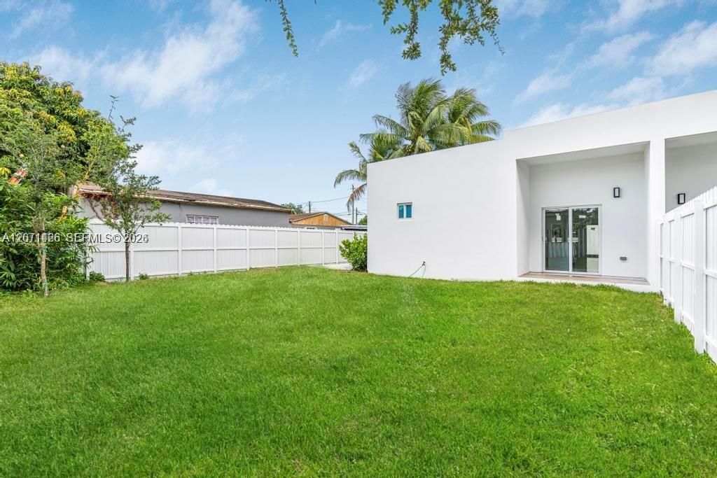 For Sale: $1,100,000 (0 beds, 0 baths, 2572 Square Feet)