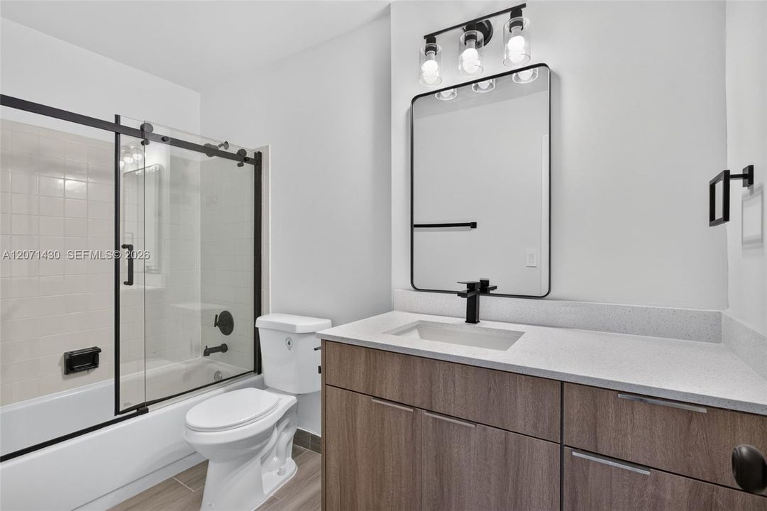 For Rent: $2,550 (2 beds, 2 baths, 1126 Square Feet)