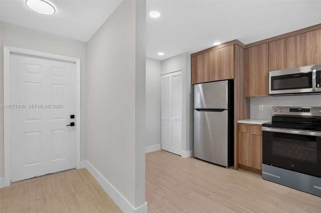 For Rent: $2,550 (2 beds, 2 baths, 1126 Square Feet)