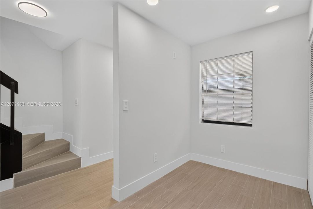 For Rent: $2,550 (2 beds, 2 baths, 1126 Square Feet)