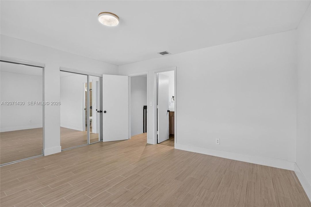 For Rent: $2,550 (2 beds, 2 baths, 1126 Square Feet)