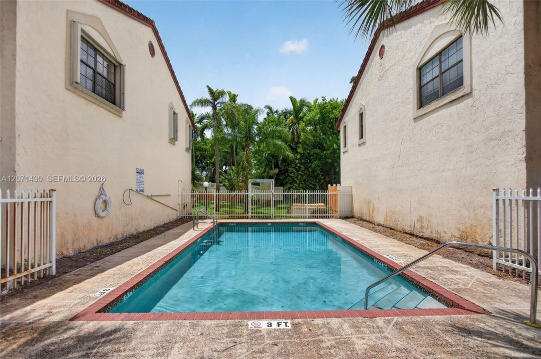 For Rent: $2,550 (2 beds, 2 baths, 1126 Square Feet)