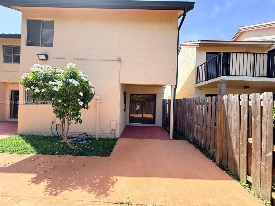 For Rent: $3,400 (3 beds, 2 baths, 1480 Square Feet)